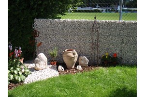 Steine im Garten